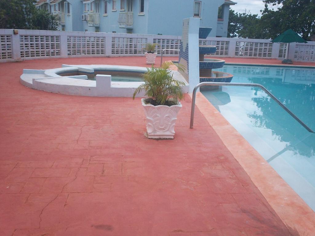 Point Village, Negril, Jamaica Eksteriør billede